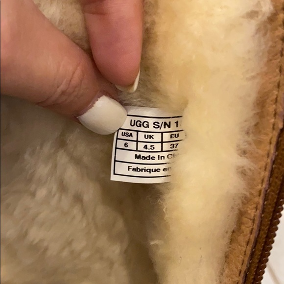 Authentic Ugg boots - Picture 3 of 7